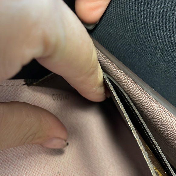 Louis Vuitton Josephine snap wallet - Picture 10 of 11